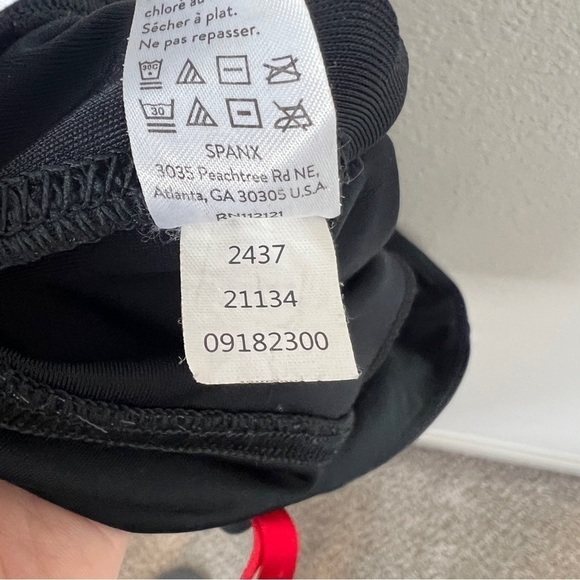 Spanx Faux Leather Leggings - Picture 5 of 6